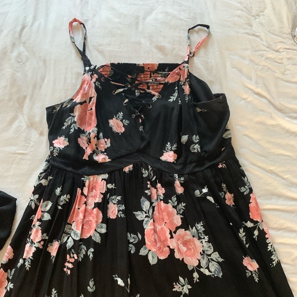 torrid Dresses & Skirts - Torrid Black flowered Maxi dress